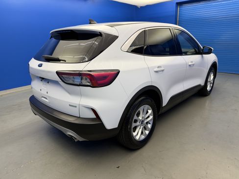 Used 2020 Ford Escape SE FWD image 7
