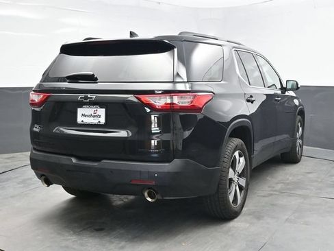 Used 2019 Chevrolet Traverse LT w/ LT Premium Package AWD/4WD image 6