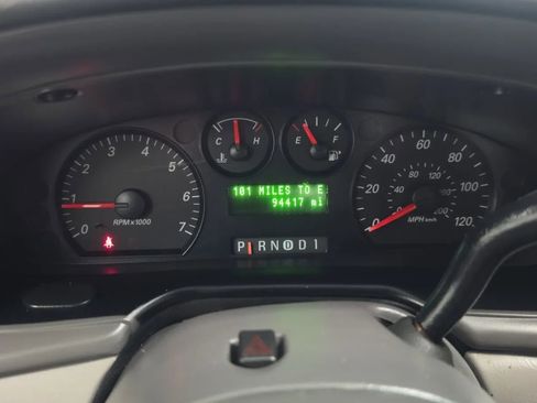 Used 2006 Ford Taurus SE FWD image 10