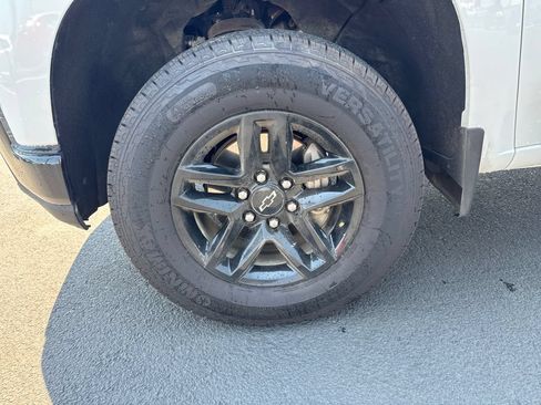 Used 2021 Chevrolet Silverado 1500 LT Trail Boss w/ Convenience Package II AWD/4WD image 23
