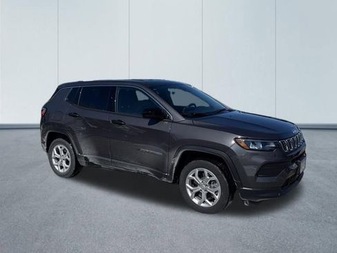 Used 2024 Jeep Compass Sport image 8