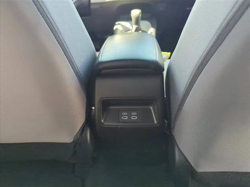 Used 2024 Toyota Corolla SE FWD image 19