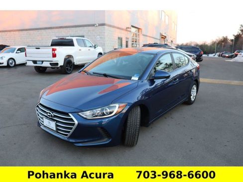 Used 2017 Hyundai Elantra SE image 3