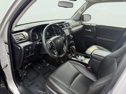 Used 2018 Toyota 4Runner TRD Off-Road Premium w/ TRD Performance Package image 20