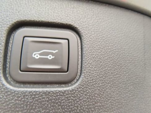 Used 2025 Chevrolet Blazer EV RS AWD/4WD image 44