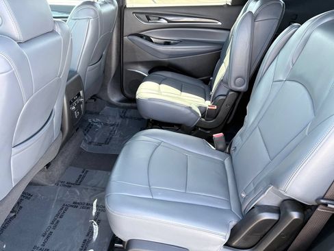 Used 2024 Buick Enclave Essence FWD image 7