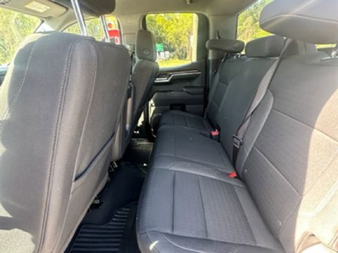 Used 2023 Chevrolet Silverado 1500 LT image 13