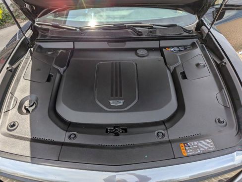 Used 2024 Cadillac Lyriq Luxury AWD/4WD image 24