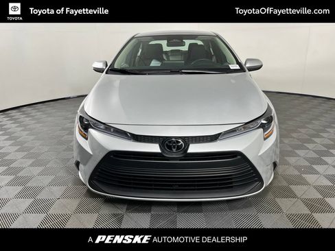 Used 2026 Toyota Corolla LE FWD image 7