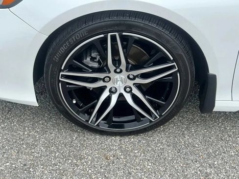 Used 2021 Honda Accord Touring image 31
