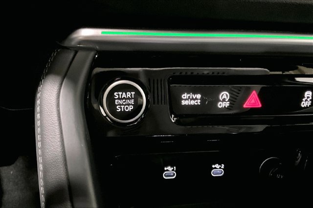 Certified 2025 Audi Q5 Premium AWD/4WD image 18