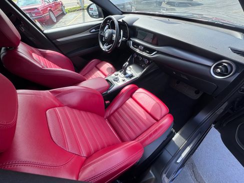 Used 2024 Alfa Romeo Stelvio Veloce AWD/4WD image 34