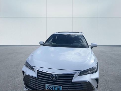 Used 2019 Toyota Avalon Limited w/ Advanced Safety Package FWD image 6