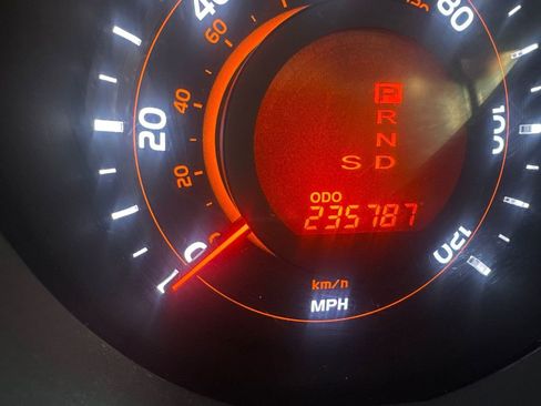 Used 2013 Toyota 4Runner Limited image 9