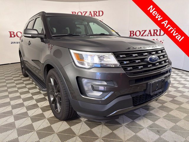 Used 2017 Ford Explorer XLT w/ Equipment Group 202A AWD/4WD image 1
