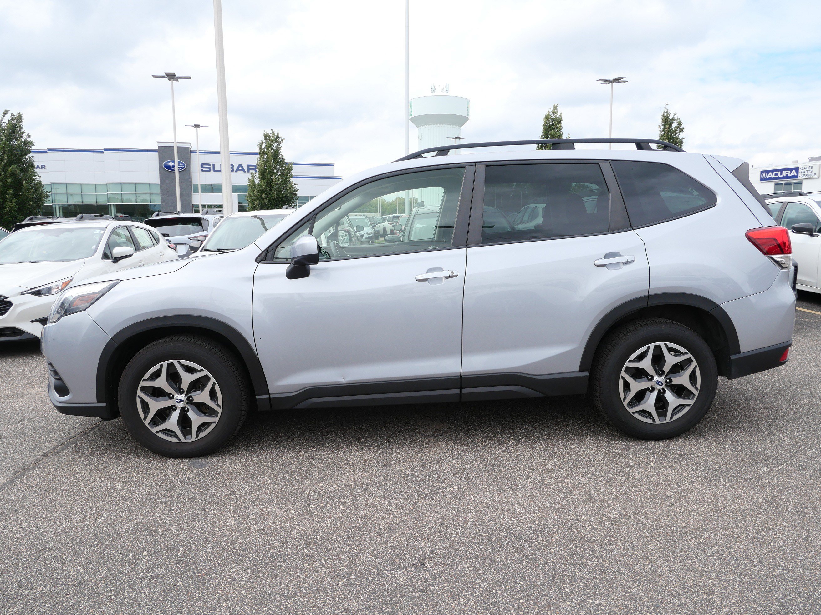 Used 2023 Subaru Forester Premium AWD/4WD image 4