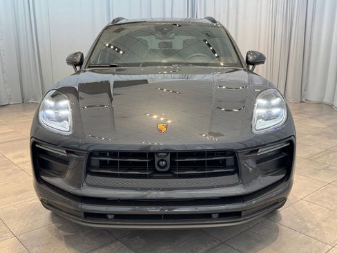 Used 2025 Porsche Macan image 6