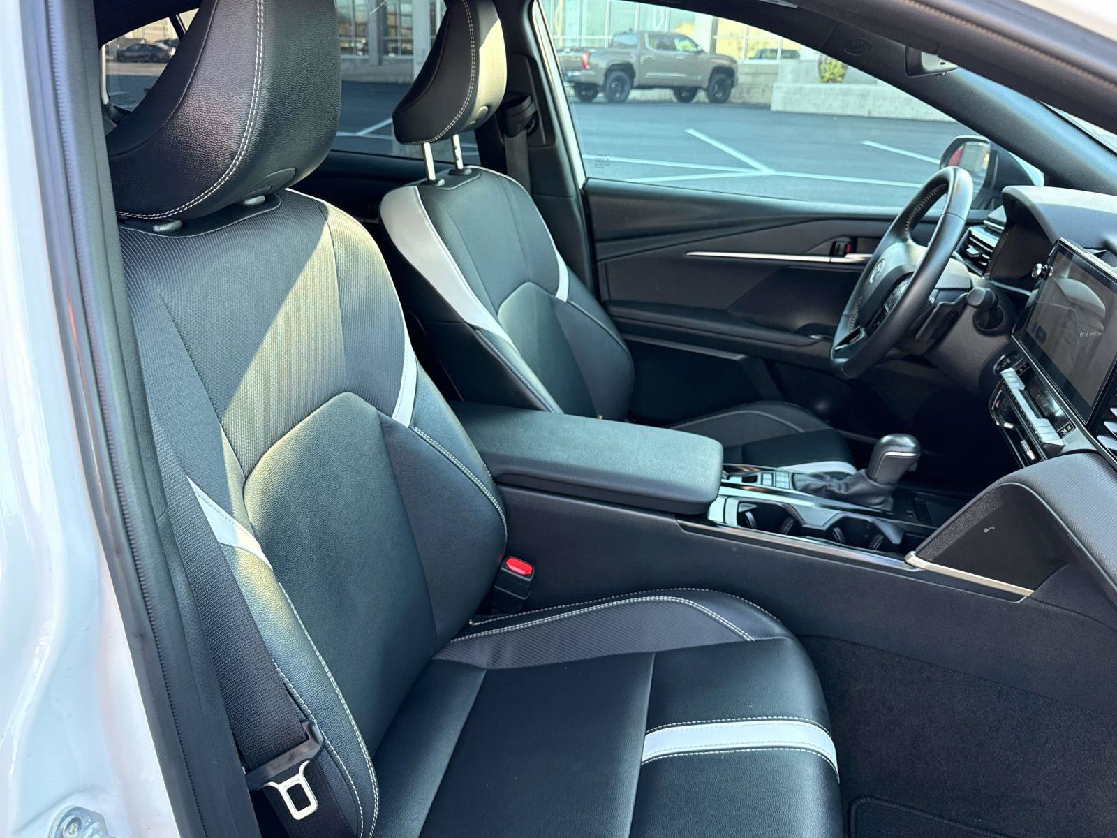 Used 2026 Toyota Camry SE w/ Multimedia Upgrade Package FWD image 17