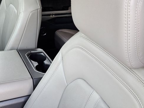 Used 2021 Ford Expedition Limited image 29