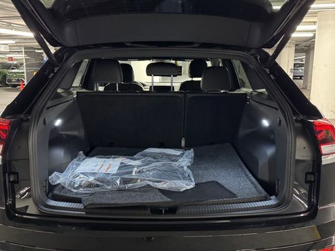 New 2026 Volkswagen Atlas Cross Sport SE AWD/4WD image 38