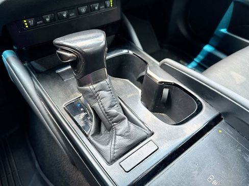 Used 2024 Lexus ES 350 Ultra Luxury FWD image 30