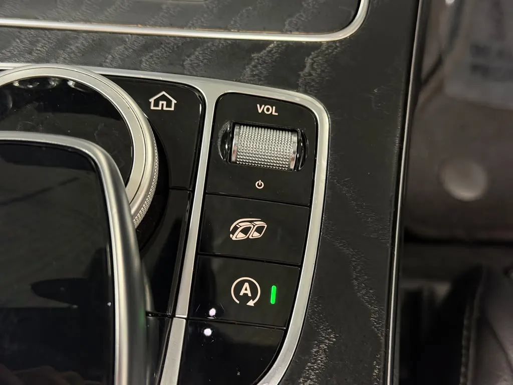 Used 2019 Mercedes-Benz C 63 AMG Cabriolet image 40
