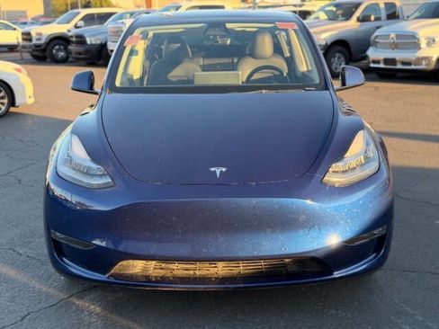 Used 2022 Tesla Model Y Long Range image 8