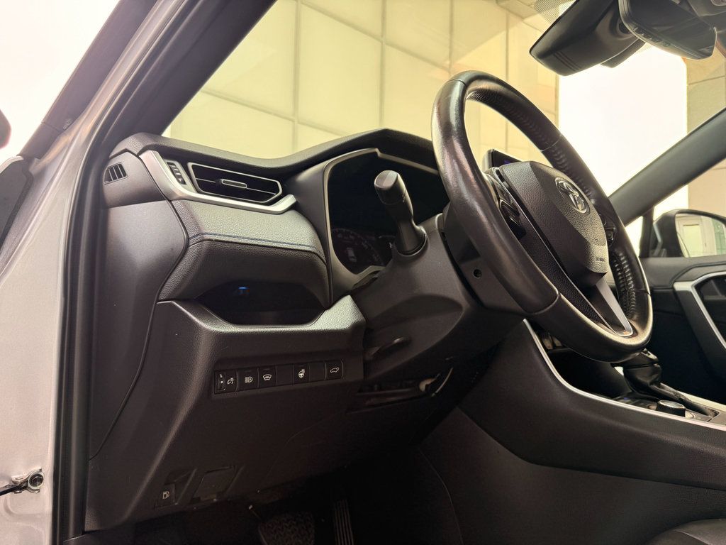 Used 2023 Toyota RAV4 XSE w/ XSE Grade Weather Package AWD/4WD image 14