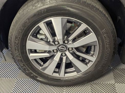 Used 2022 Nissan Pathfinder SL FWD image 8