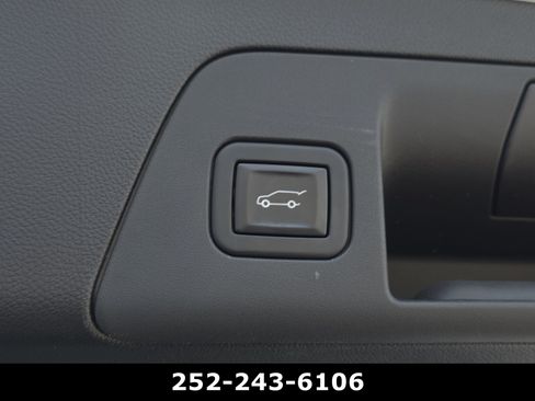 Used 2023 Buick Envision Preferred FWD image 32