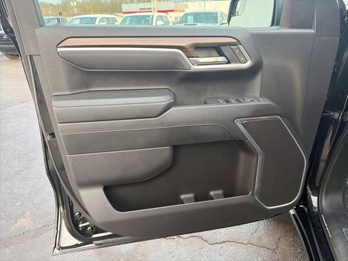 Used 2025 Chevrolet Silverado 1500 LT AWD/4WD image 27