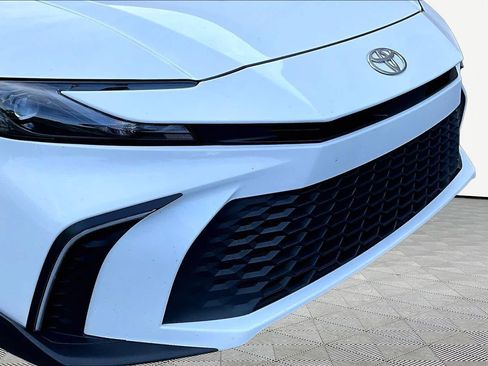 Certified 2025 Toyota Camry SE FWD image 30