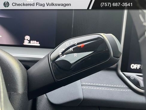 New 2026 Volkswagen Tiguan SE image 37