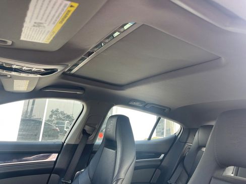 Used 2011 Porsche Panamera image 13