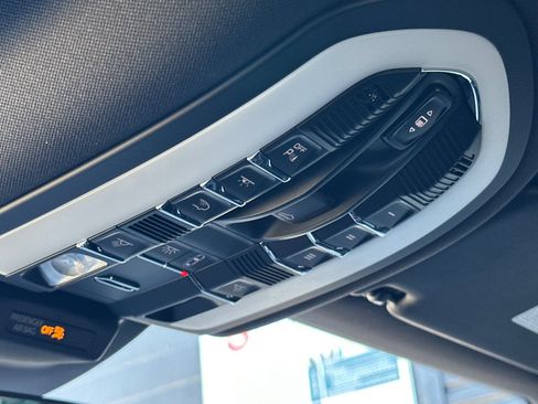 New 2026 Porsche Macan AWD/4WD image 21