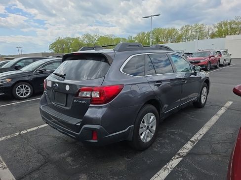 Used 2018 Subaru Outback 2.5i Premium AWD/4WD image 8