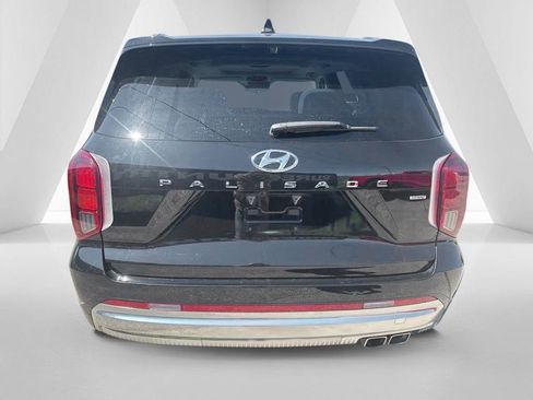 Used 2024 Hyundai Palisade Calligraphy image 6