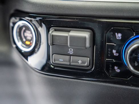 New 2026 Chevrolet Silverado 1500 LTZ w/ Technology Package AWD/4WD image 30
