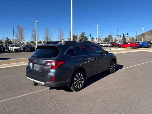 Used 2016 Subaru Outback 3.6R Limited image 3
