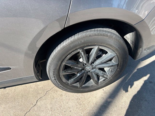 Used 2025 Acura RDX SH-AWD image 5