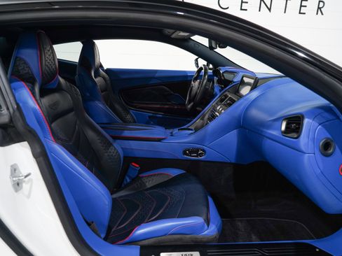 Used 2020 Aston Martin DBS Superleggera RWD image 17