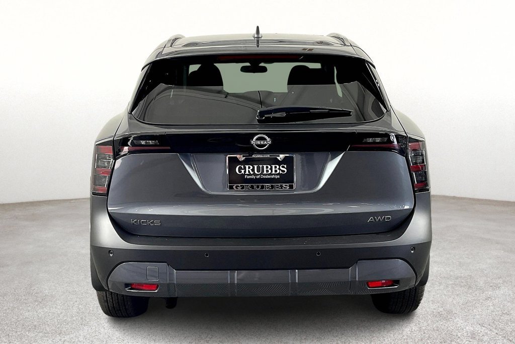 Used 2025 Nissan Kicks SV w/ SV Premium Package AWD/4WD image 8