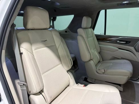 Used 2021 Cadillac Escalade Premium Luxury Platinum image 31