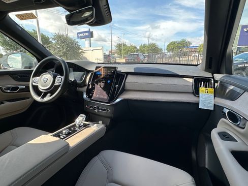 Used 2026 Volvo XC90 B6 Plus w/ Protection Package Premier image 11