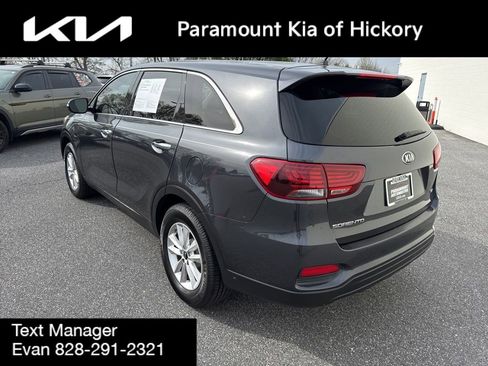 Used 2019 Kia Sorento LX image 5