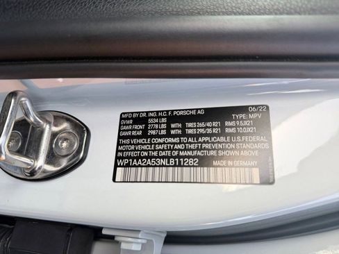 Used 2022 Porsche Macan image 36