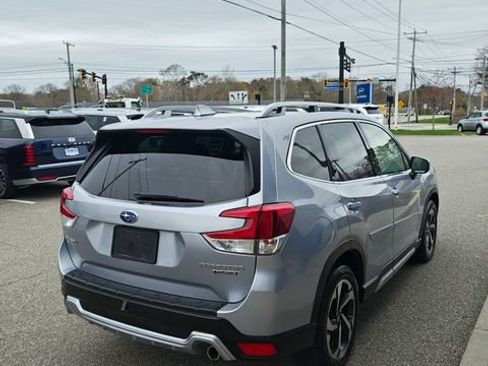 Used 2023 Subaru Forester Touring AWD/4WD image 7