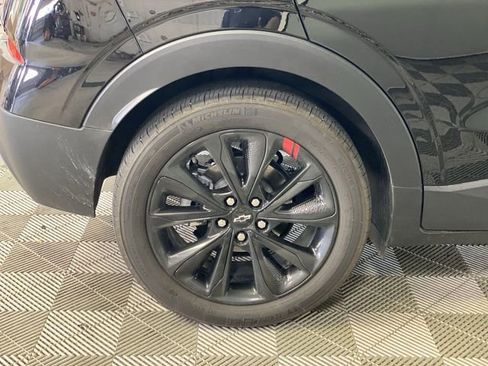 Used 2023 Chevrolet Bolt EUV Premier w/ Redline Edition image 18