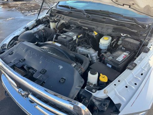 Used 2017 RAM 3500 Tradesman w/ Chrome Appearance Group image 21