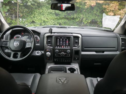 Used 2017 RAM 1500 Sport image 11